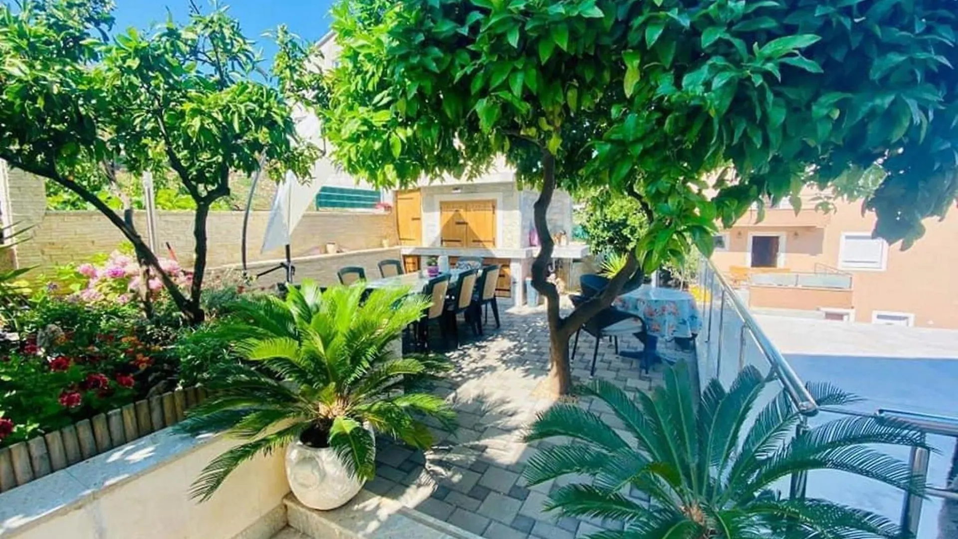 Mastrinka Bright Apartment With Free Parking And Modern Amenities Trogir